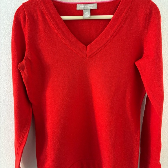 Banana Republic Sweaters - Banana Republic Bright Red V-Neck cashmere Sweater